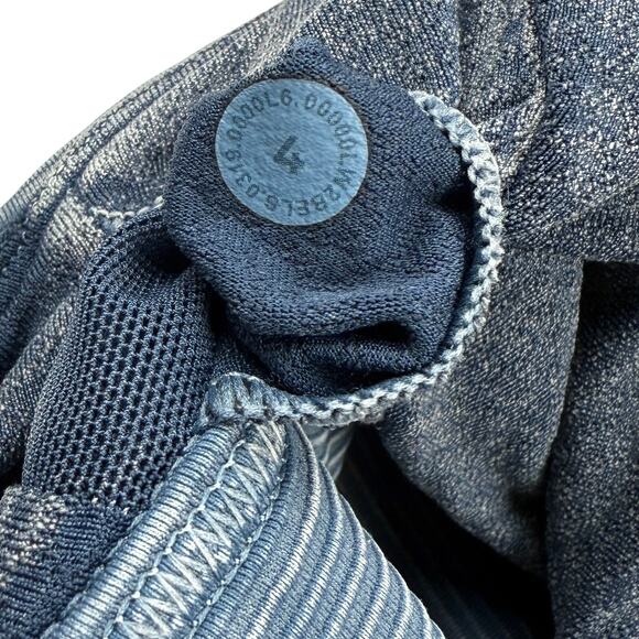 LULULEMON Bob and Weave Bra Sz 4 Washed Night Diver - Picture 5 of 5